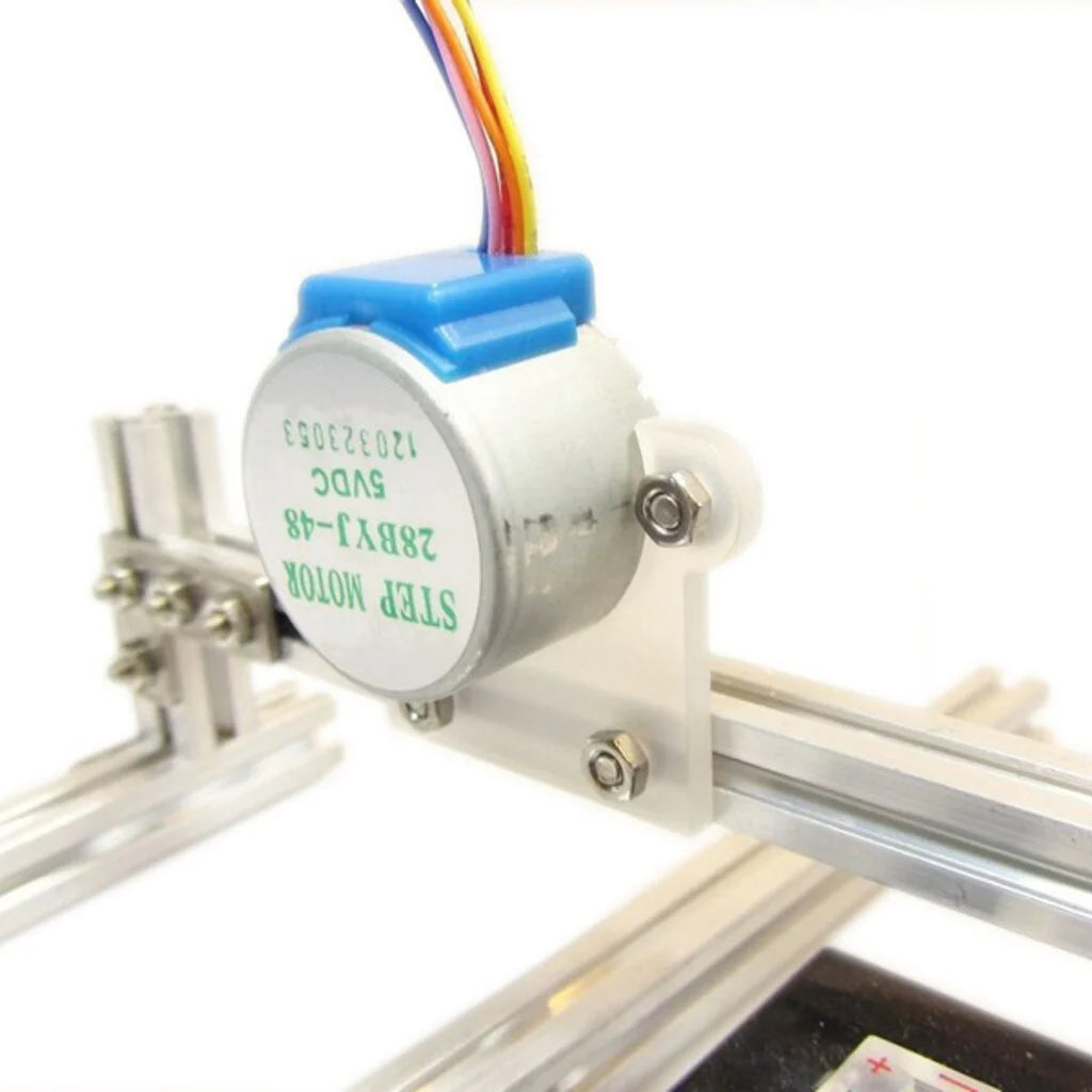 MakerBeam - 10x10mm NEMA 17 Motor Halterung flach, 1 Stück